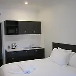 Queens Head Hotel