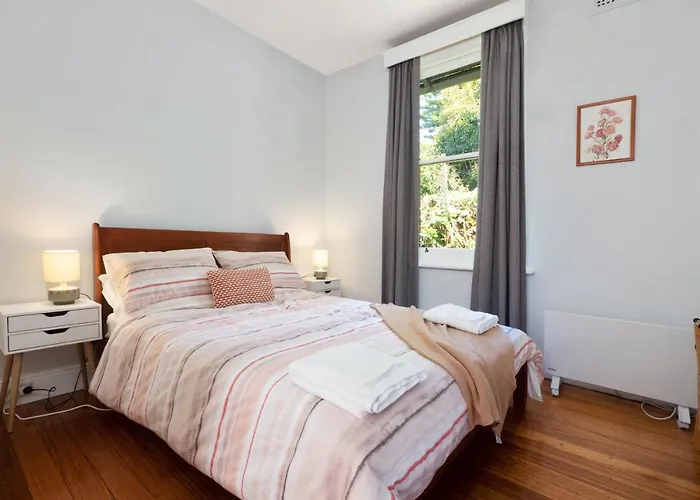 Warwick St Retreat! 3 Bedroom House With Parking