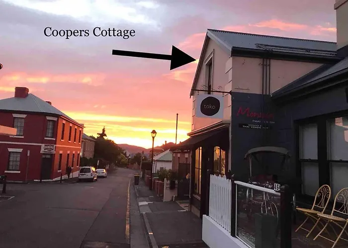 Coopers Cottage Battery Point