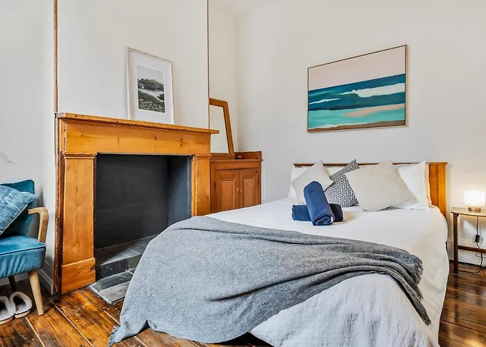 Explore South Hobart Village From An 1855 Cottage