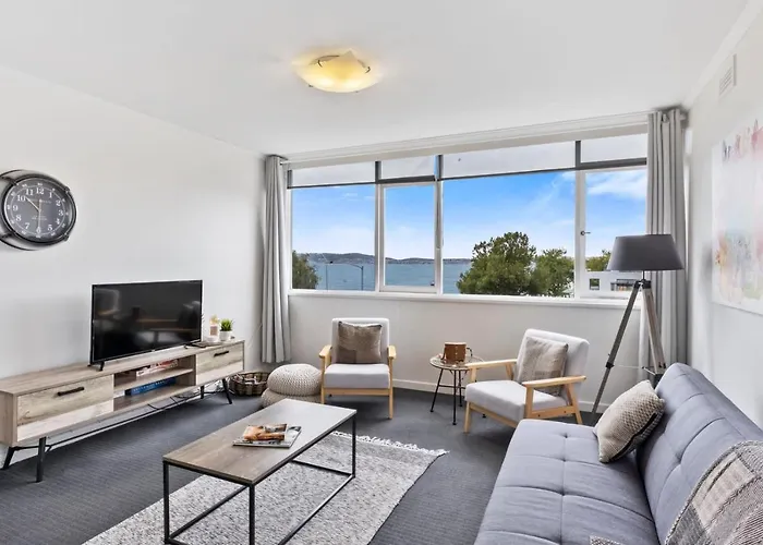 Scandi-Chic Riverside Hideaway Near Attractions