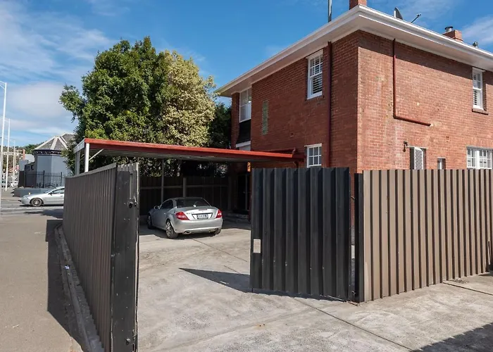 Best On Letitia Central Spacious Stylish Sleeps 6