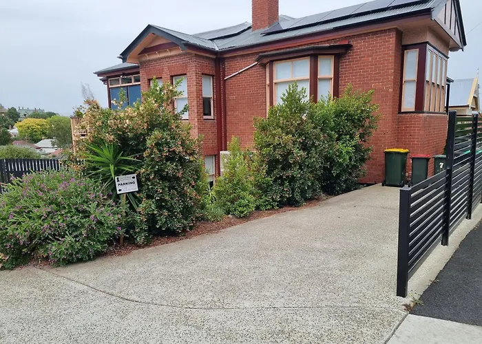 Lords Rest Apartment - Private And Central With Free Parking And Great Wifi
