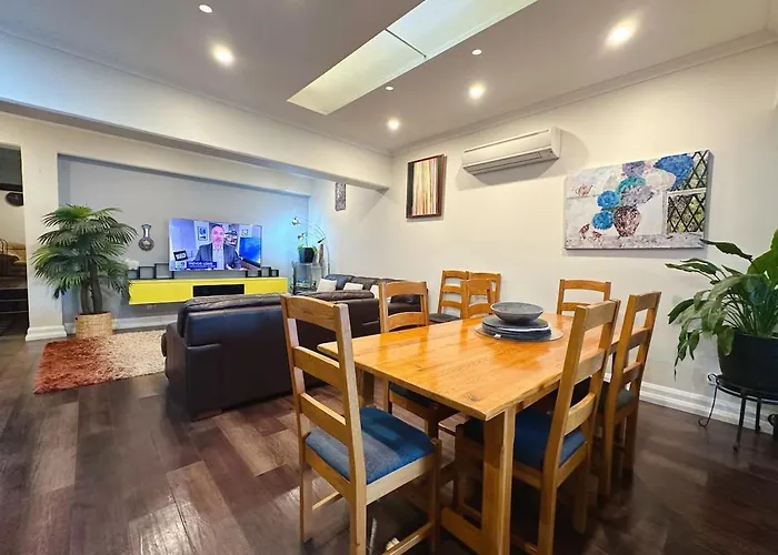 Heritage Building Penthouse Cbd Apartment
