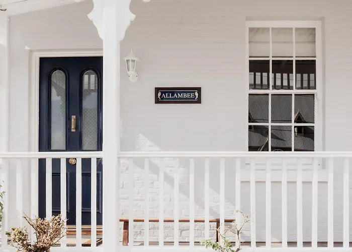\'Allambee\' Heritage Cottage In Trendy South Hobart