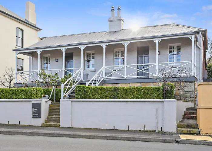Hampden Neuve - Luxury Georgian Cottage