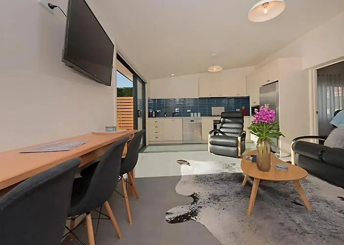 The Little Lollyshop Apartment In Battery Point