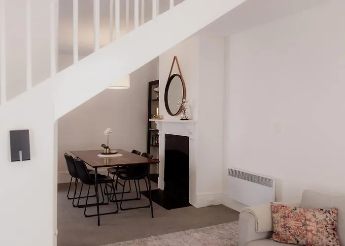 Kelly Street Stables - Apartment 1