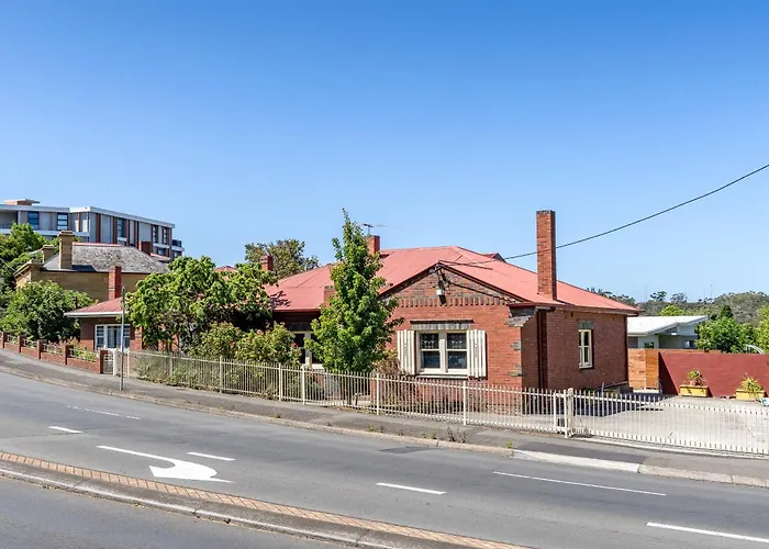 North Hobart Cozy House No Party