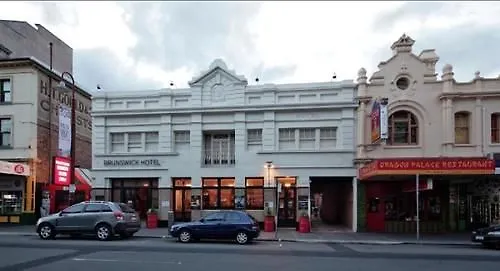 Tassie Backpackers At The Brunswick Hotel