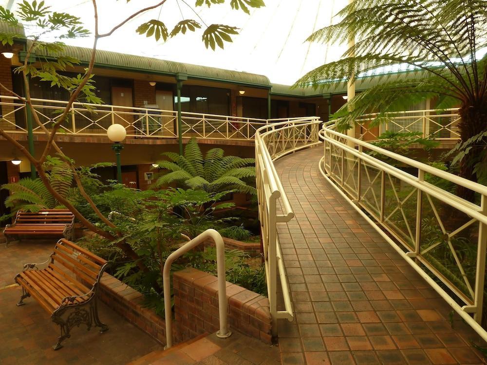 Mayfair Plaza And Motel Hobart