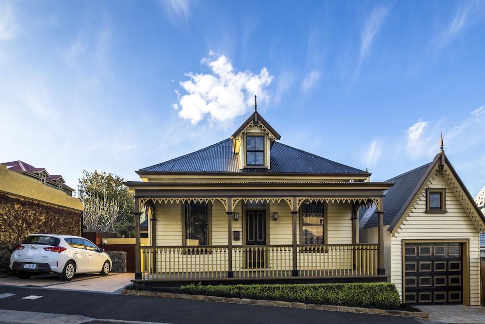 Apartment Corinda Contemporary Hobart