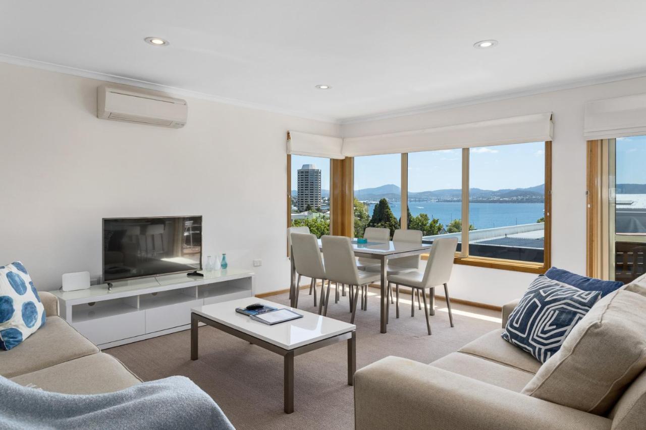 Reflections On The Bay Villa Hobart