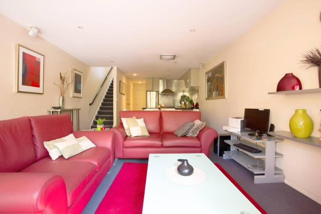 Three Bedrooms Unit With Free Parking Apartment Hobart