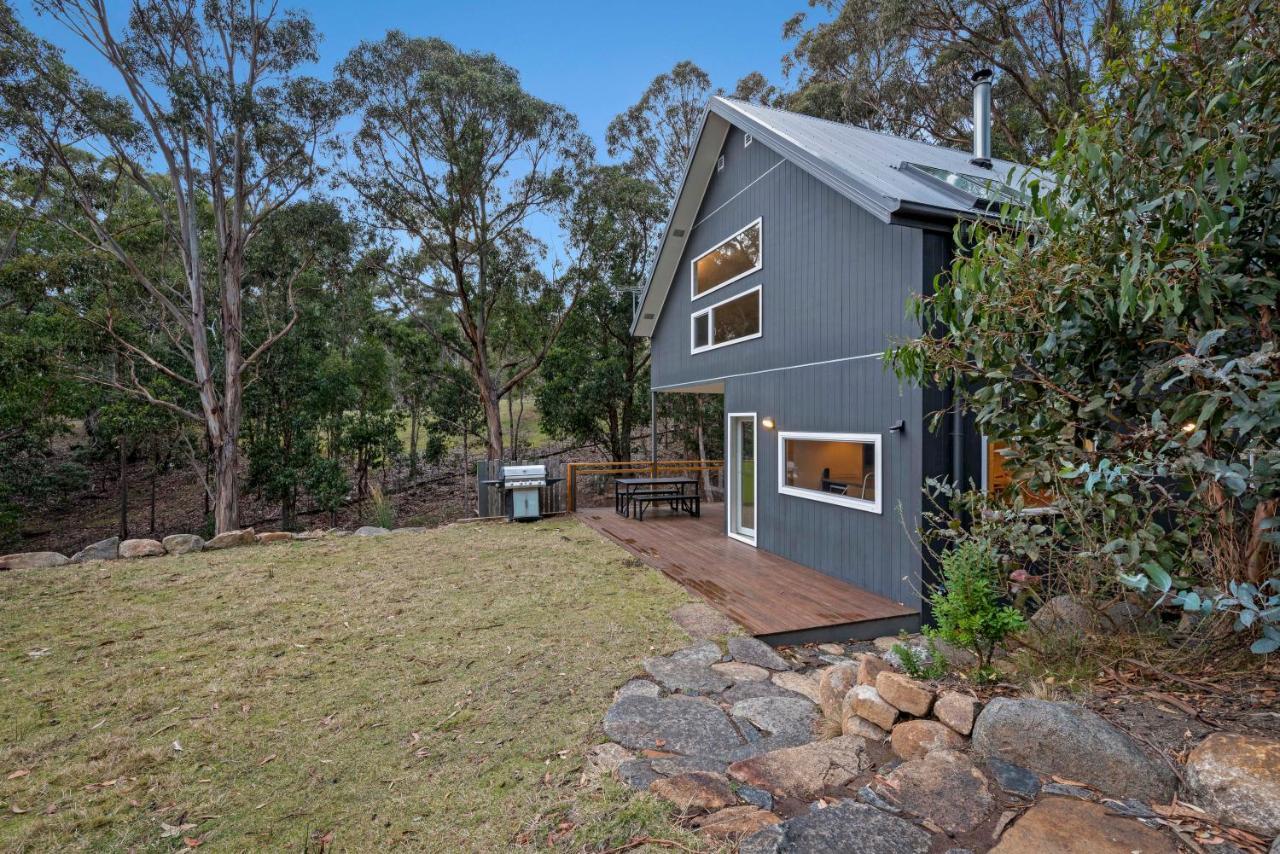 Relax At Ridgeway - Native Bushland Views Holiday home Hobart