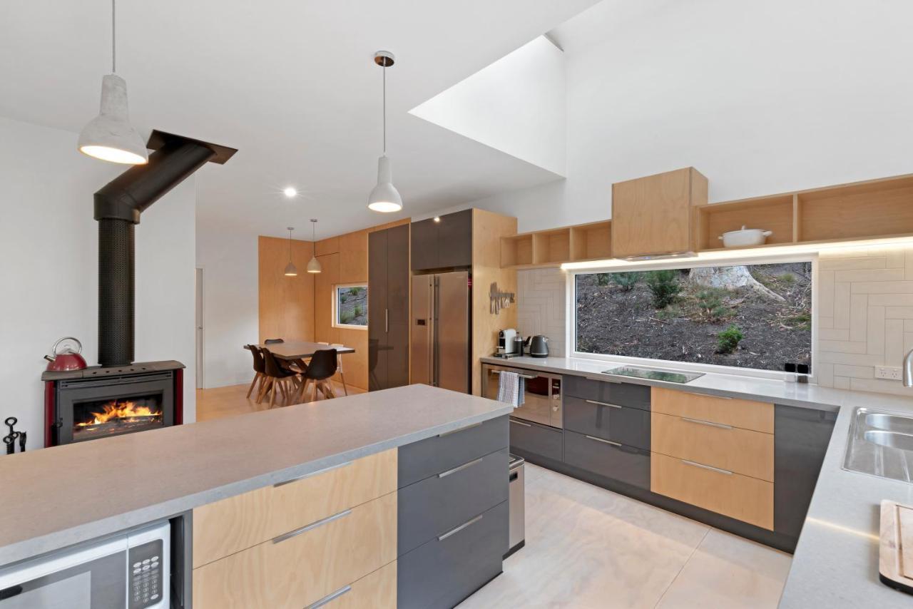 Holiday home Relax At Ridgeway - Native Bushland Views Hobart