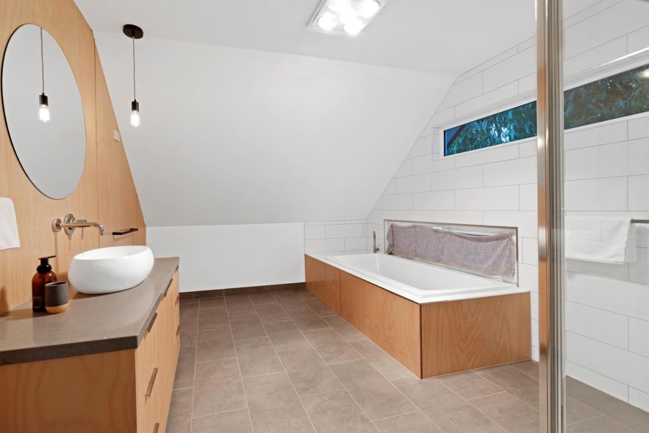 Relax At Ridgeway - Native Bushland Views * Hobart