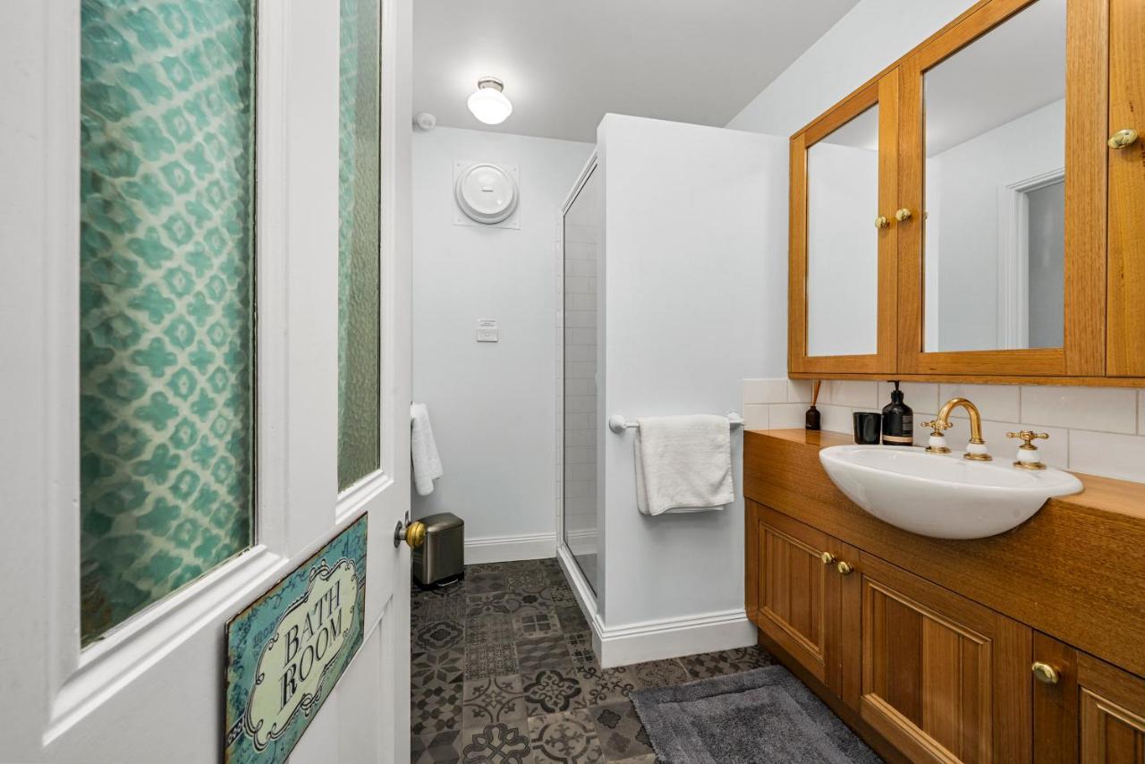 Coopers Battery Point Apartment *