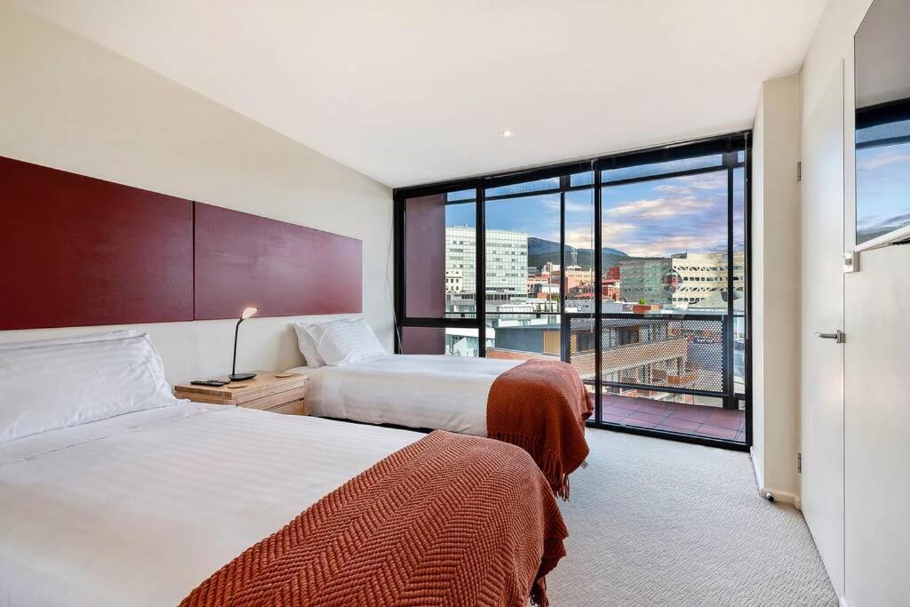 Sub Penthouse Luxe Suit, Cbd, Secure Parking, Apartment