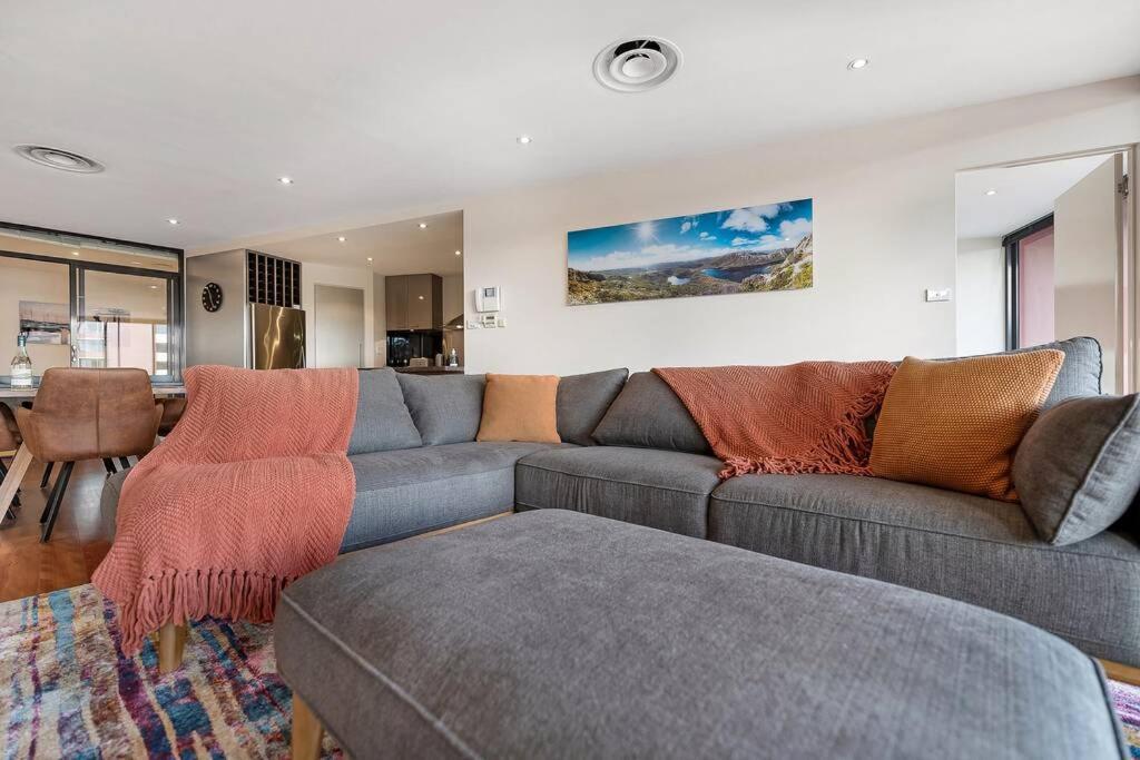 Sub Penthouse Luxe Suit, Cbd, Secure Parking, Apartment