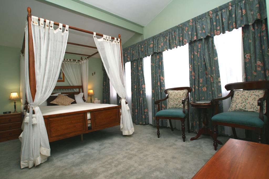 Elms Of Guest house