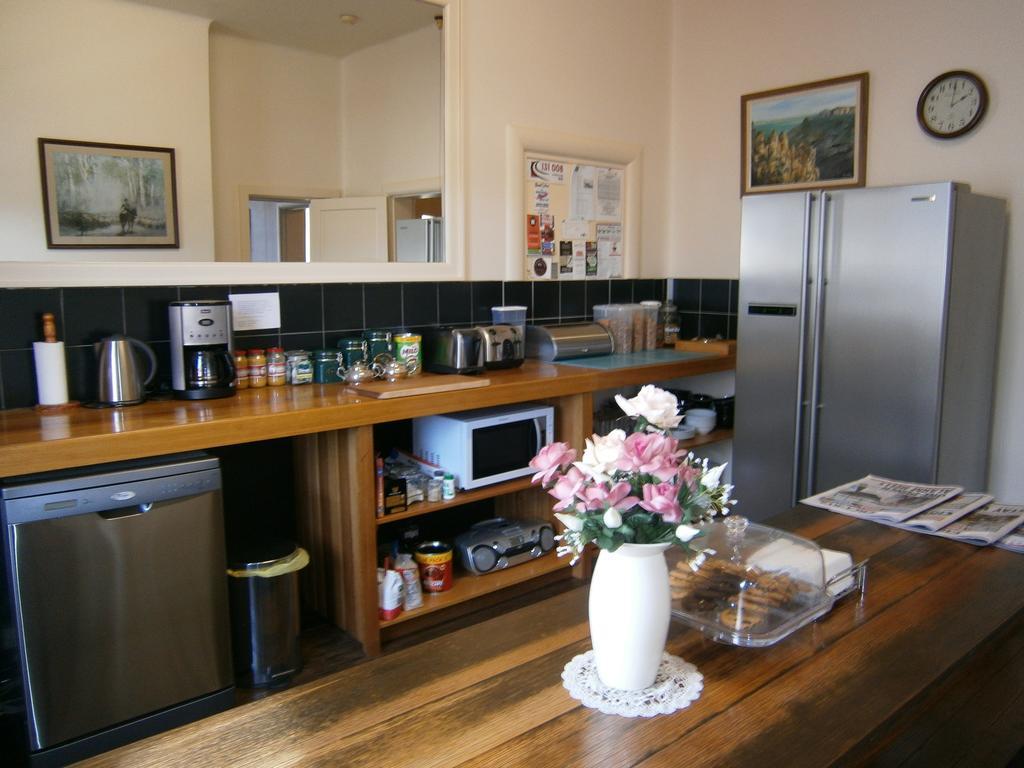 Edinburgh Gallery Bed & Breakfast Hobart