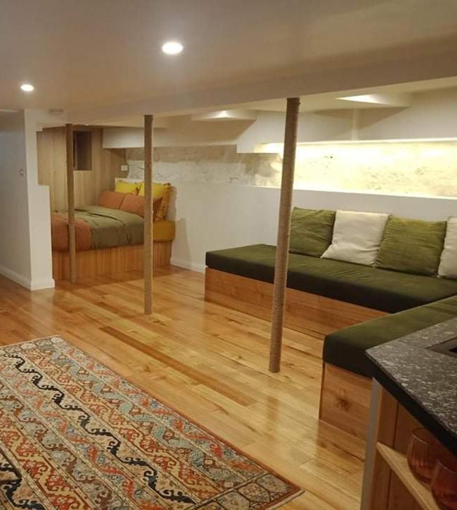Apartment Funky Inner Den *