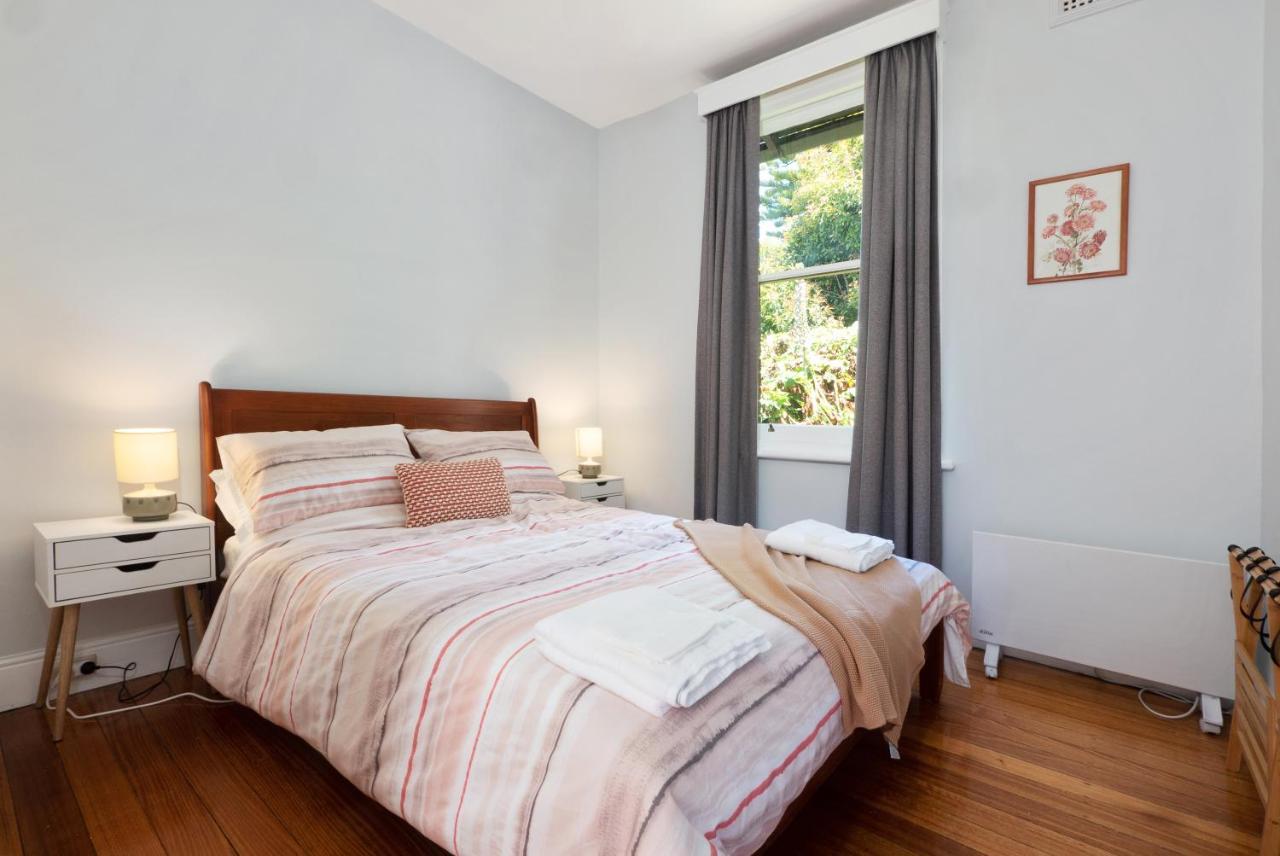 Warwick St Retreat! 3 Bedroom House With Parking Holiday home *