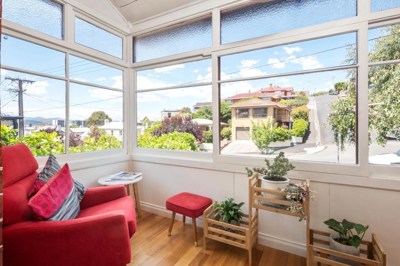 Warwick St Retreat! 3 Bedroom House With Parking Holiday home