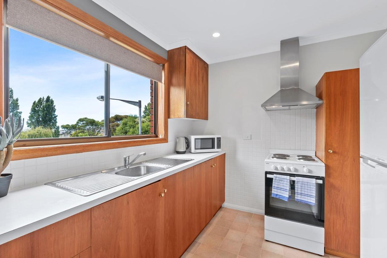 Soho Vibes On Davey - 2 Bedroom Unit - Free Parking - Free Wifi Apartment *