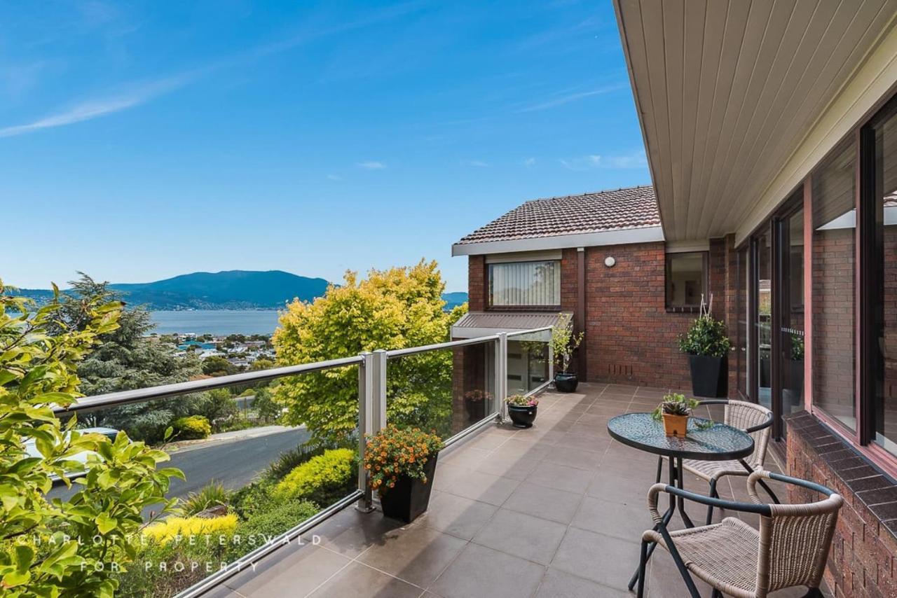 Panoramic View With Spas * Hobart