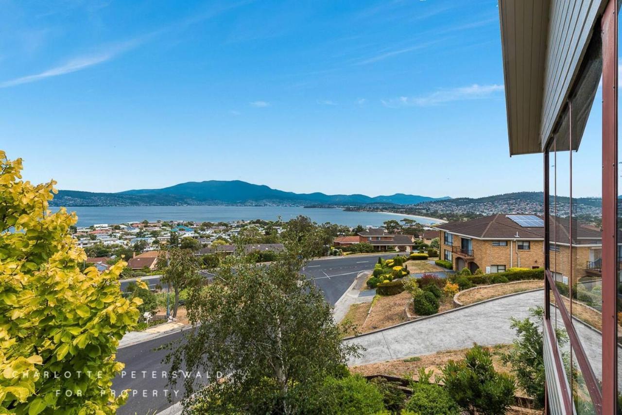 Panoramic View With Spas * Hobart