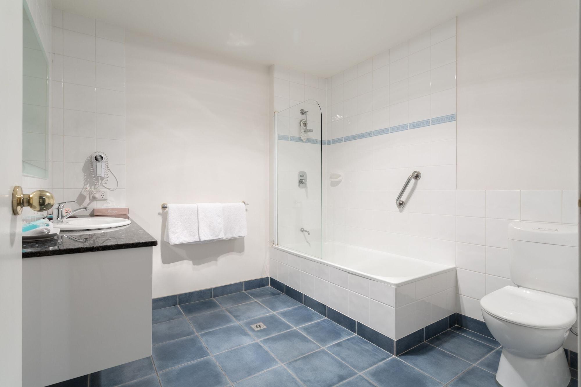 Mayfair Plaza And 4* Hobart