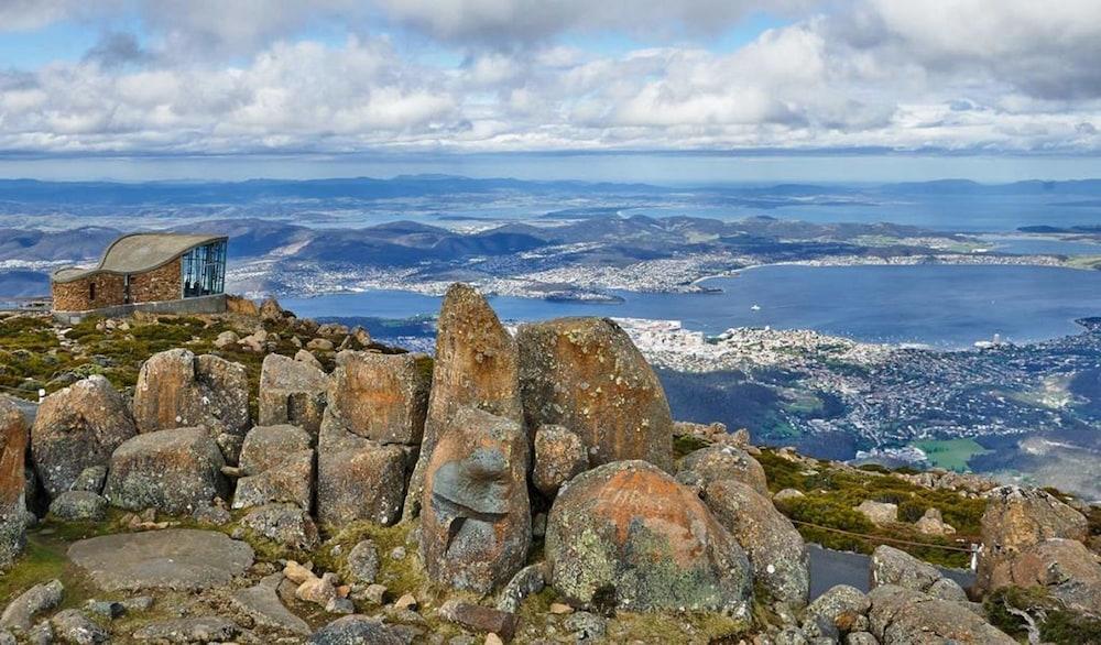 Blue Hills 3* Hobart