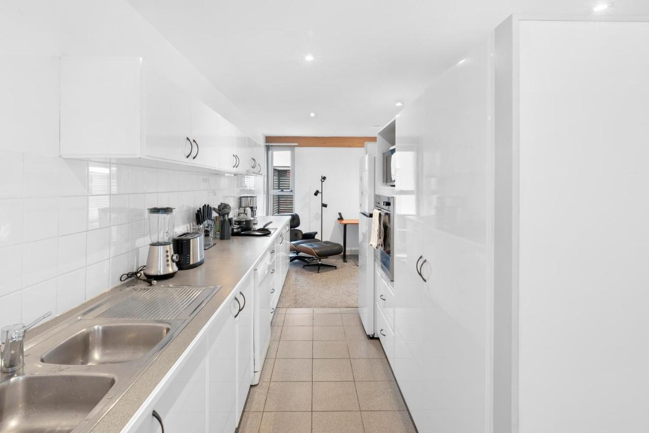 Apartamento King Bed Living In Heart Of The Cbd, With Parking Hobart