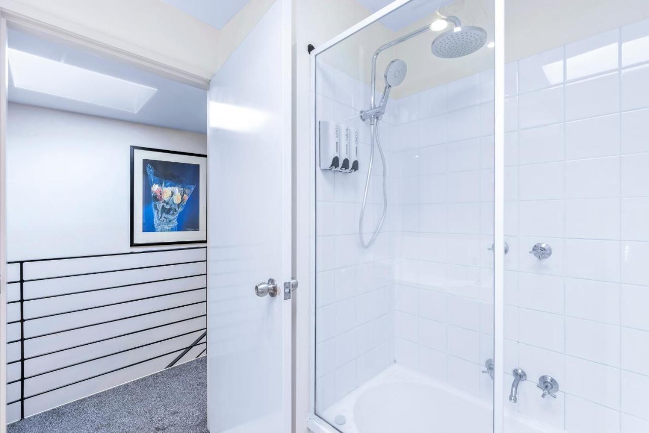 King Bed Living In Heart Of The Cbd, With Parking Apartamento *