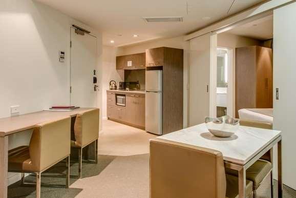Aparthotel Mantra Collins