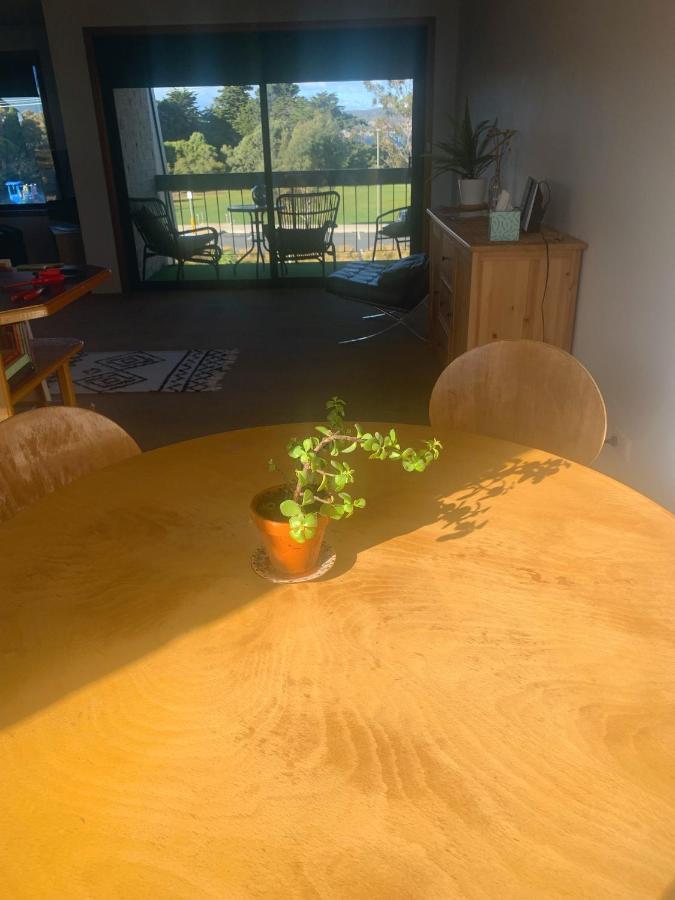 2 By The Beach, Sunny Stylish Beach Side Unit *