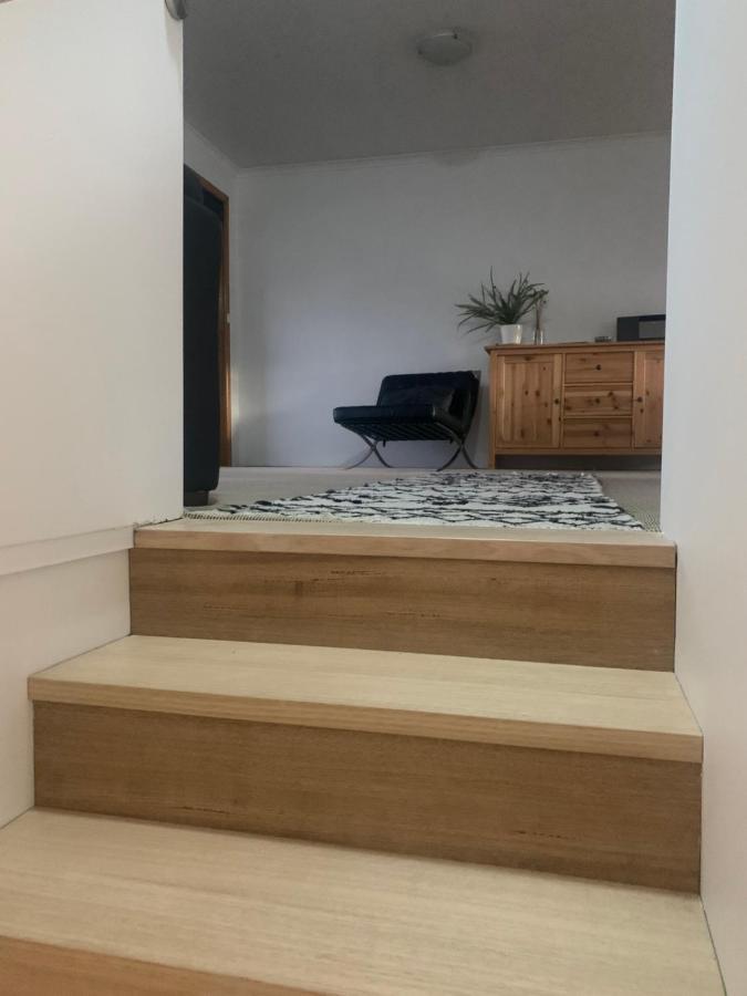 2 By The Beach, Sunny Stylish Beach Side Unit * Hobart