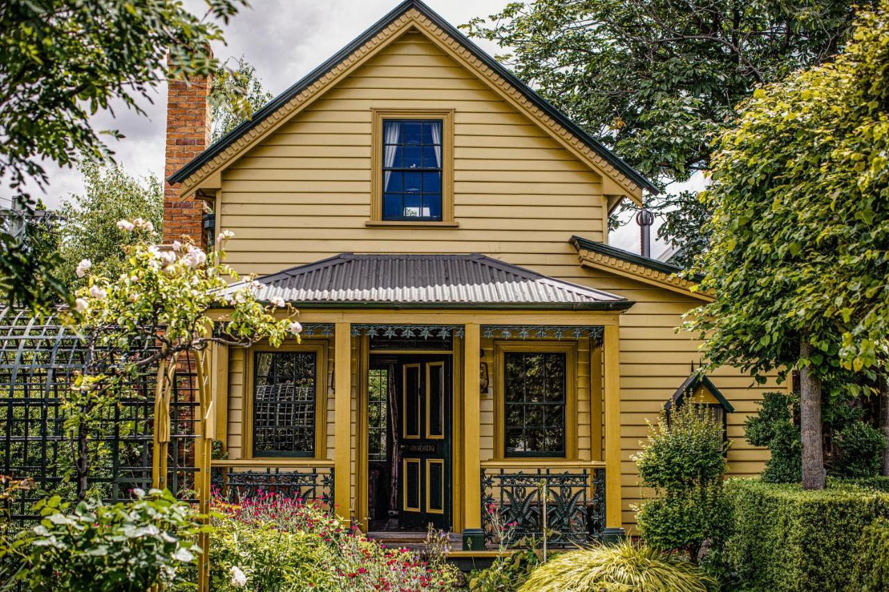 The Corinda Collection * Hobart