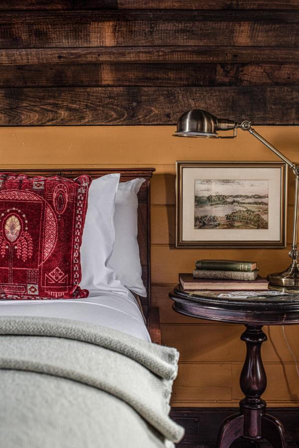 Lodge The Corinda Collection