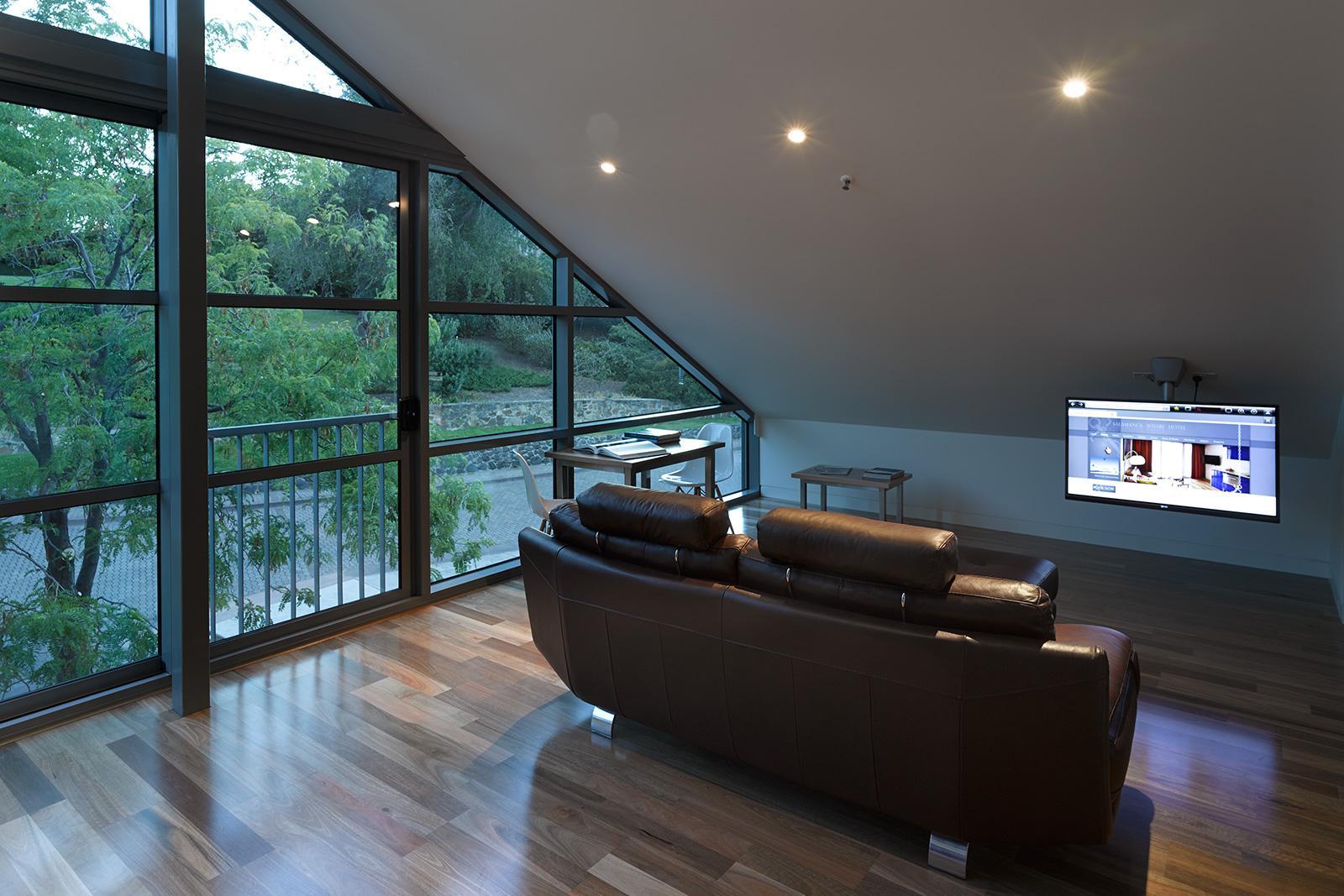 Salamanca Wharf 5*