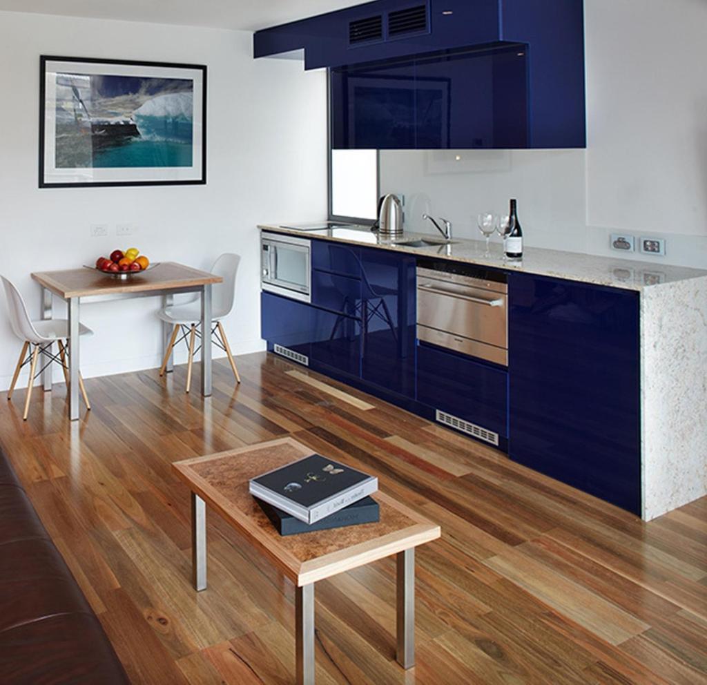 Salamanca Wharf 5*