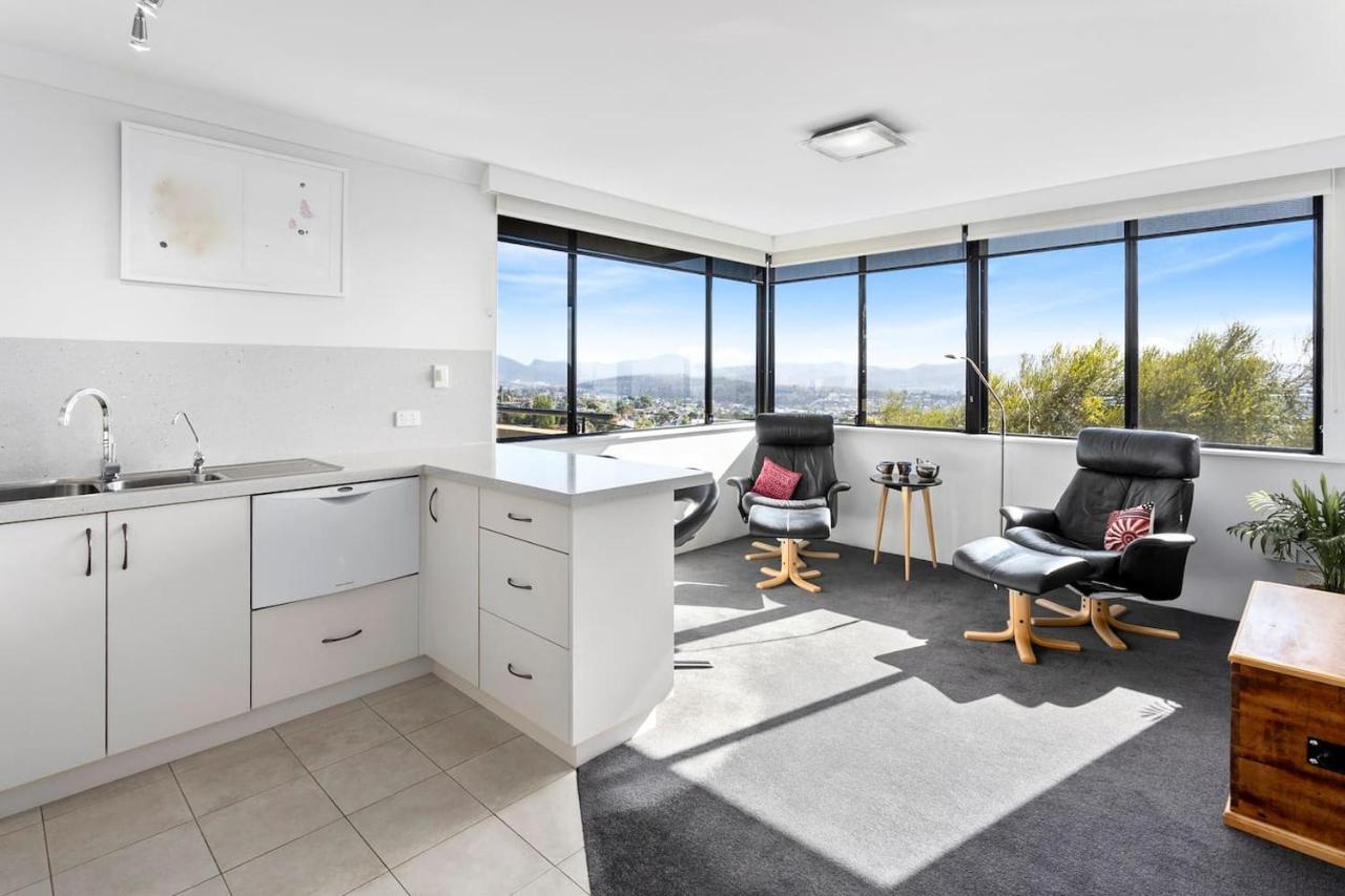 'penthouse-style Pad' Breathtaking Panoramic Views