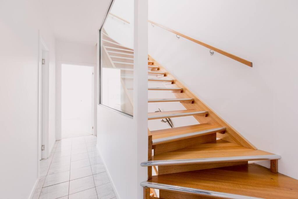 Holiday home Spacious Townhouse Comfort In Hobart's Heart Hobart