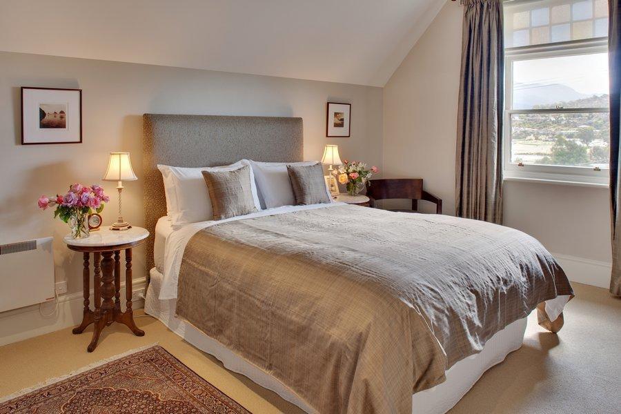 Bellerive House Bed & Breakfast 4*