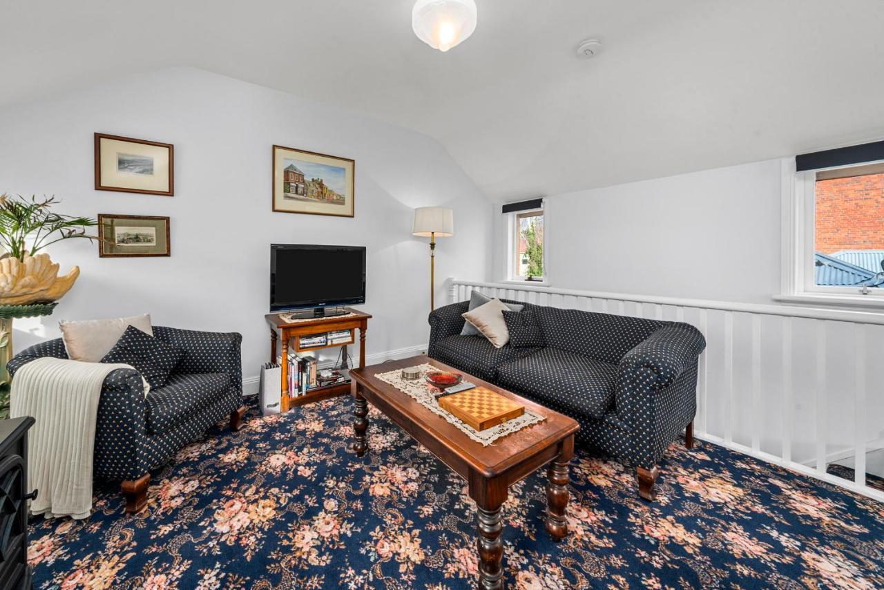 Apartment Coopers Battery Point *