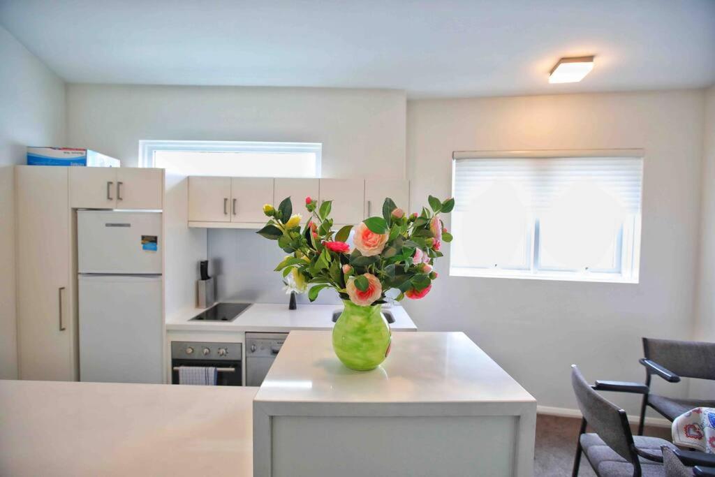 - Beautiful Apartment Hobart