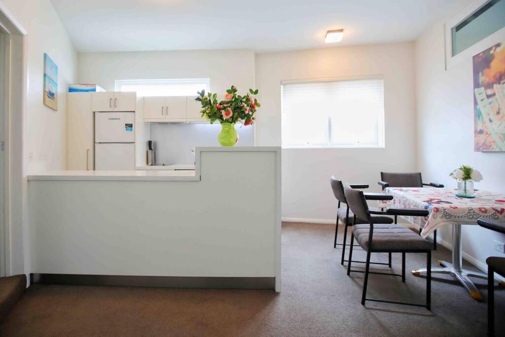 - Beautiful Apartment Hobart