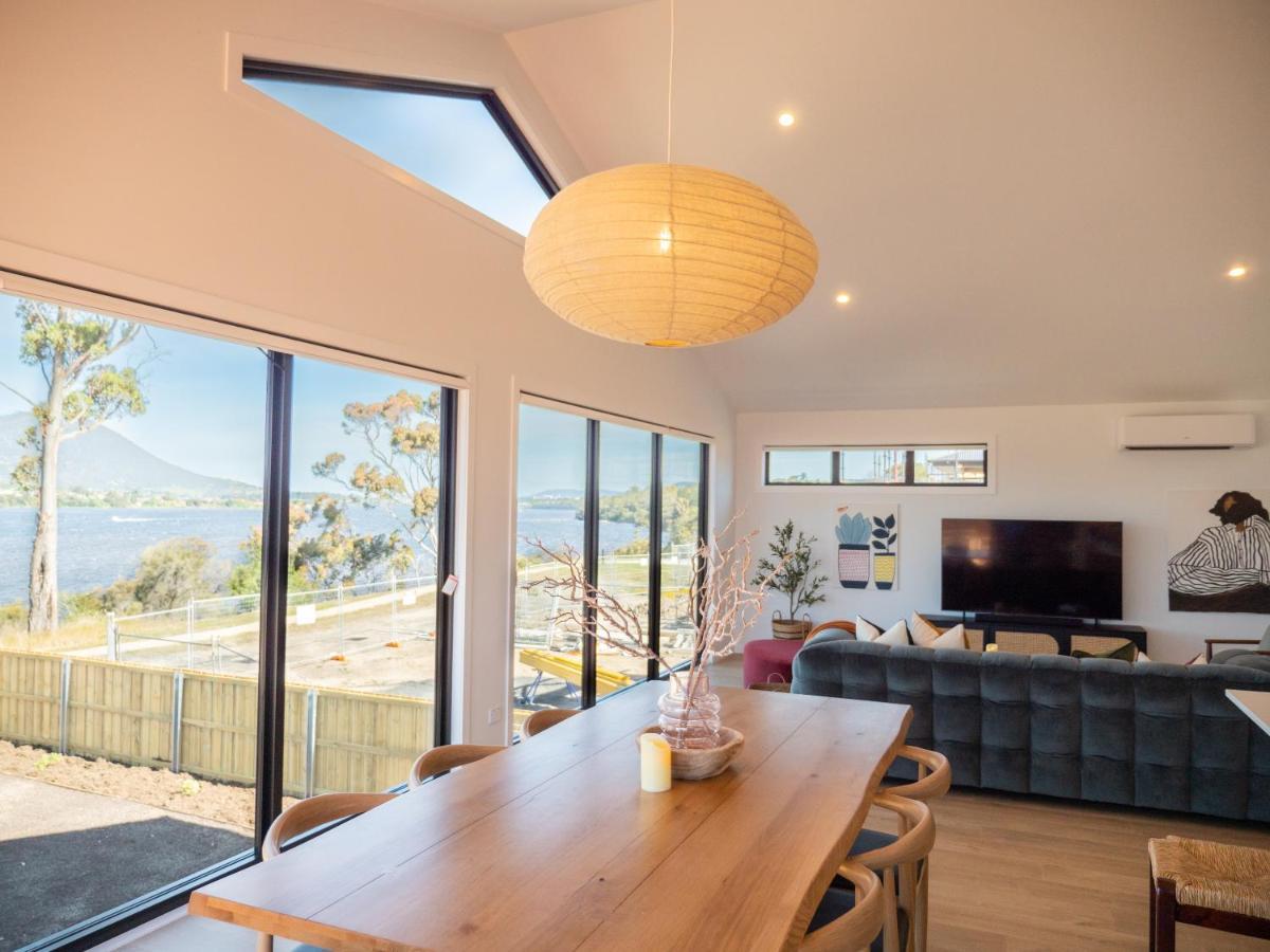 Luxurious Waterfront In The North Of